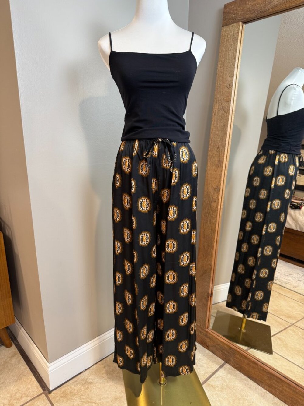 Sens Uniq Silk Medallion Print Wide Leg Pants Black Gold Size S